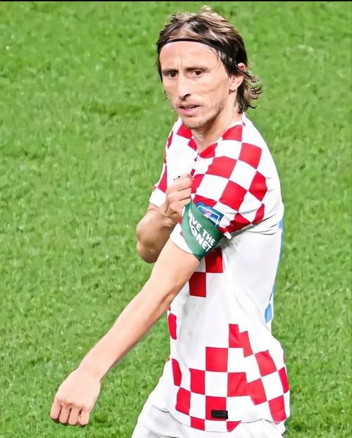 尤文国家德比大名单：坎比亚索回归，道格拉斯-路易斯缺席